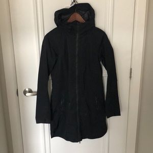 Lululemon Women’s rain jacket